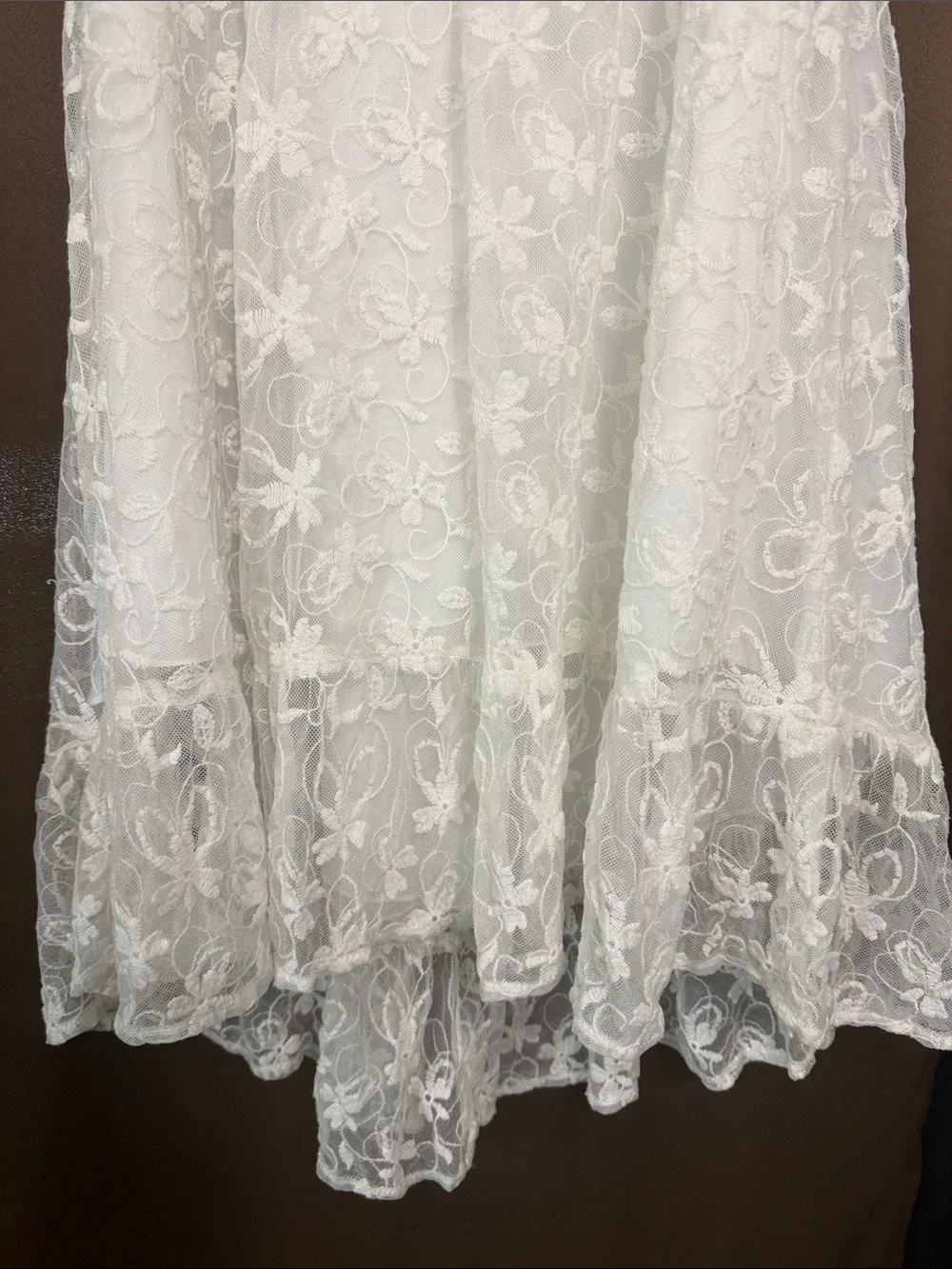 David's Bridal Girls 10 Soft White Off-Shoulder Lace Flower Girl Dress - Picture 6 of 11